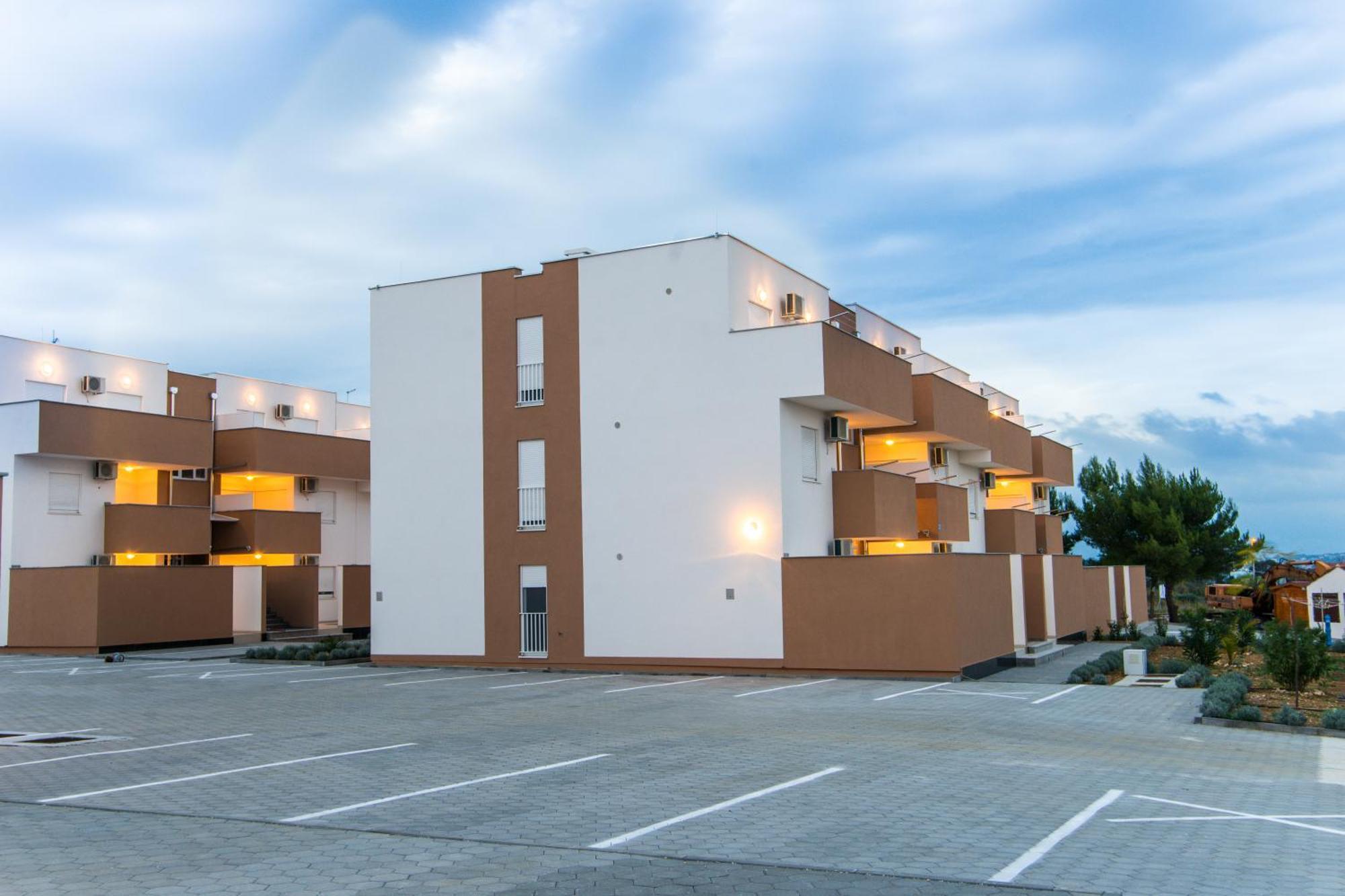 Apartment Village ニン エクステリア 写真